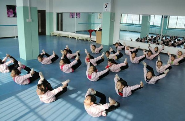 舞蹈班培训加盟